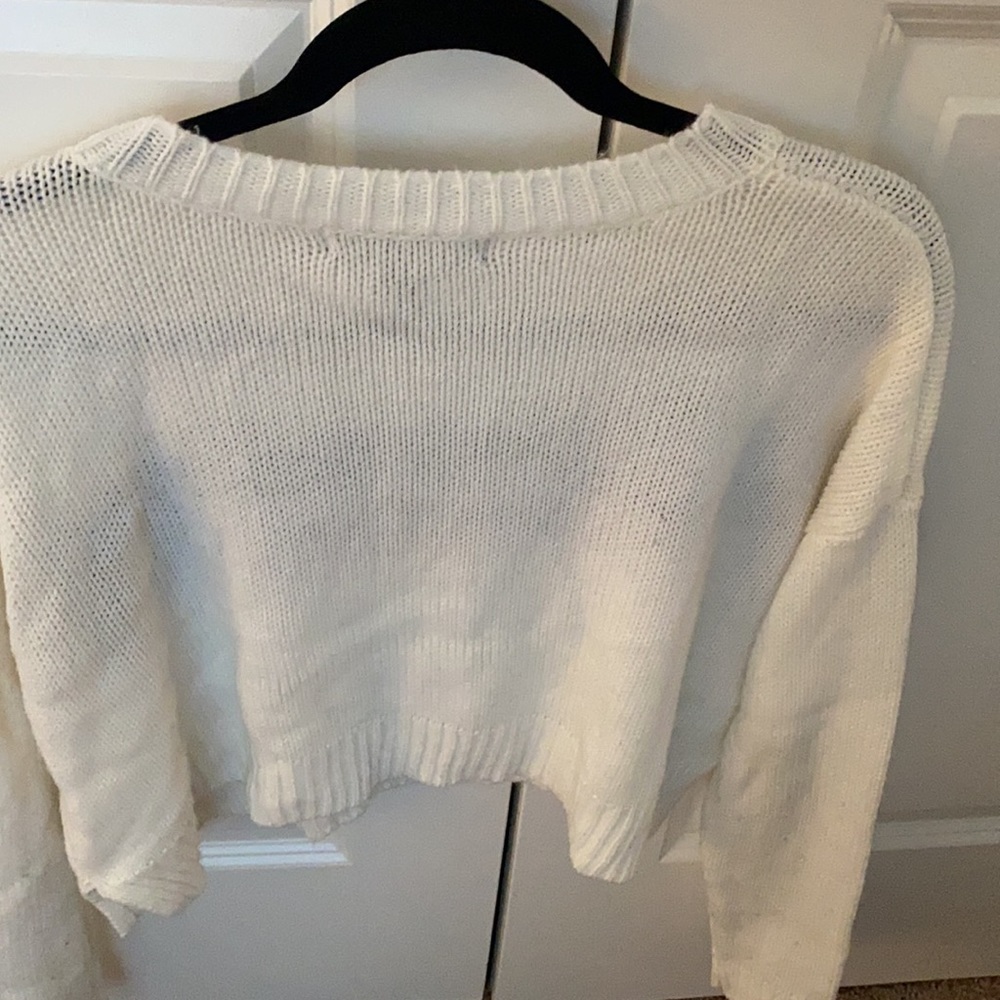 sweater - Picture 4 of 4